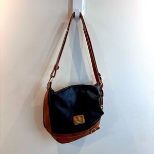 VALENTINA Shoulder Bag 2 Toned Leather Slouchy Zipper Closure Multiple Pockets